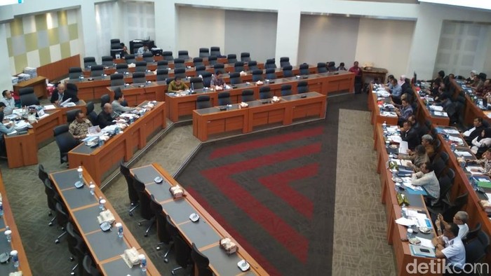 Banggar DPR dan Pemerintah Lanjut Bahas Defisit APBN 2019