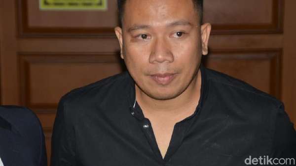 Aksi Vicky Prasetyo Gerebek Rumah Angel Seperti Maling Aksi Vicky Prasetyo Gerebek Rumah Angel Seperti Maling