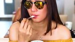 Cantiknya Patricia Razer Saat Kulineran Bareng Rezky Adhitya