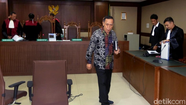Eks Anggota DPR Amin Santono Didakwa Terima Suap Rp 3,3 M Eks Anggota DPR Amin Santono Didakwa Terima Suap Rp 3,3 M