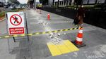 Trotoar Rusak di Depan Ratu Plaza Diperbaiki