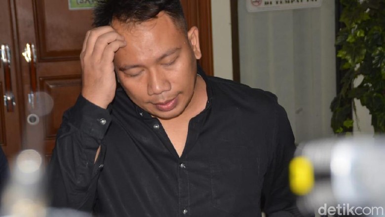 Kronologi Vicky Prasetyo Gerebek Rumah Angel Lelga 