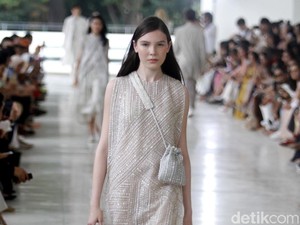 10 Tahun Berkarya, Sapto Djojokartiko Gelar Fashion Show di Istora Senayan
