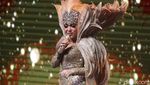 Syahrini Berkilauan di Konser Tunggal