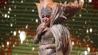 Tata lampu dalam konser tersebut terlihat mendukung penampilannya yang begitu cerah. Foto: Pradita Utama