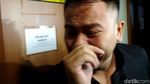 Hiks, Vicky Prasetyo Tersedu Daftarkan Gugatan Cerai di Pengadilan