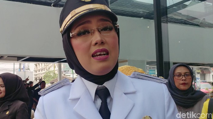 Bupati Purwakarta Anne