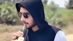 Muda dan Tampan! Ini Penyanyi India Armaan Malik Saat Ngemil Burger