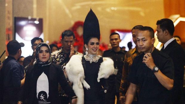 Nyata! 6 Hal Ini Ada di Konser Syahrini 