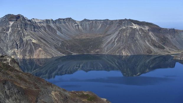 Daki Gunung dengan Kim Jong-un, Mimpi Moon Terwujud