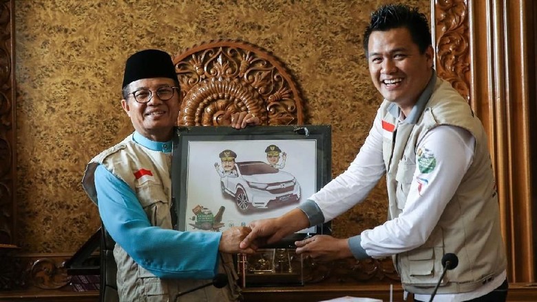 Jambi Manfaatkan Komoditas Karet untuk Bahan Baku Aspal Jambi Manfaatkan Komoditas Karet untuk Bahan Baku Aspal