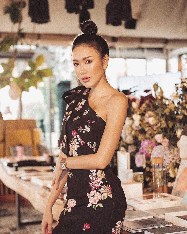 Ploypayap adalah putra dari Chula-payap, pendiri perusahaan Asuransi dan Yuki, wanita yang punya banyak bisnis. Ploy sudah menikmati hidup mewah sedari kecil.  Foto: Instagram