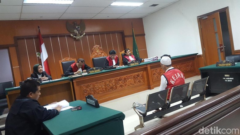 Bandar Sabu Cair Diskotek MG Divonis 19 Tahun Penjara Bandar Sabu Cair Diskotek MG Divonis 19 Tahun Penjara