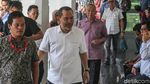 Tangis Keluarga Saat Bupati HST Nonaktif Dihukum 6 Tahun Penjara