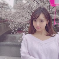 Ana kerap membagikan potret aktivitas dirinya di Instagram termasuk gaya busana dan makeup. Foto: Instagram