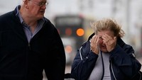 Masih dari BBC, badan cuaca setempat telah mengeluarkan peringatan kuning di Irlandia Utara, Skotlandia, dan Inggris bagian utara untuk meminimalisir dampak kerusakan dan korban jiwa akibat Badai Ali. Christopher Furlong/Getty Images.