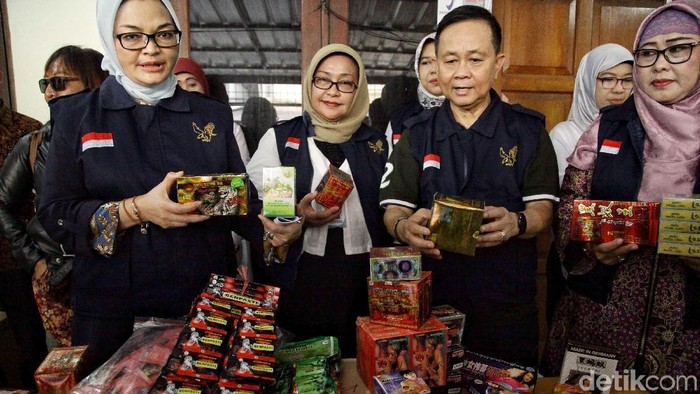 Beberapa obat tradisional ilegal disita BPOM. Foto: Pradita Utama Beberapa obat tradisional ilegal disita BPOM. Foto: Pradita Utama