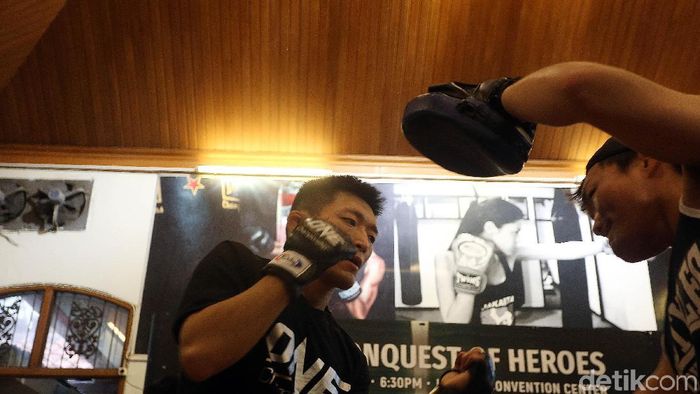 Yoshitaka Naito sedang berlatih jelang duel akhir pekan ini (Rengga Sancaya/detikSport) Yoshitaka Naito sedang berlatih jelang duel akhir pekan ini (Rengga Sancaya/detikSport)