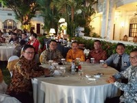 Tukar Dolar AS Demi Selamatkan Rupiah, dari Orang Terkaya hingga Cawapres