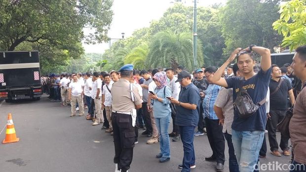 Polisi Gelar Apel Pengamanan Pengundian Nomor Urut Capres