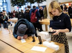 Demam iPhone Juga Melanda Inggris
