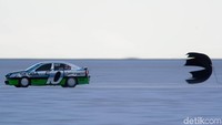 Mobil Skoda juga pernah mencetak rekor kecepatan di Padang Garam Bonneville, Utah. Foto: Skoda
