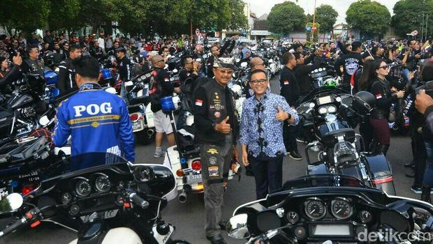 Ratusan Harley  Davidson  Buat Sesak Banyuwangi