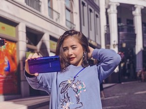 Bintang-bintang di Tata Surya Jadi Inspirasi Warna Vivo V11 Pro