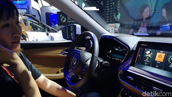 Mobil internet Alibaba menggunakan software AliOS dan menggunakan perintah suara. (Foto: detikINET/Rachmatunnisa)