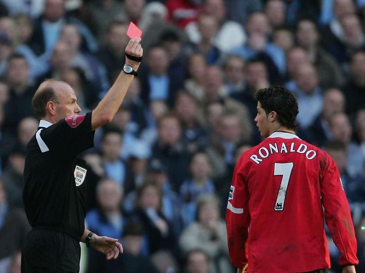 11 Momen Kartu Merah Cristiano Ronaldo