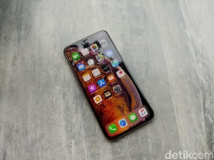 iPhone XS Max Jadi Ponsel dengan Layar Terbaik
