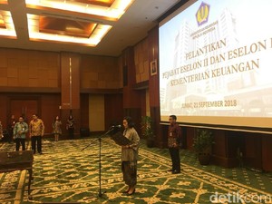 Lantik 62 Pejabat Kemenkeu, Sri Mulyani Ingatkan soal Tahun Politik