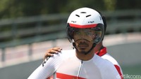 M. Fadli Imammuddin menyegel medali emas Asian Para Games 2018. Dia finis terdepan di nomor 4000 meter individual pursuit C4 (tunadaksa).(Agung Pambudhy/detikSport)