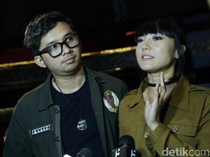 Curhat Jadi Kegiatan Wajib Poppy Sovia Saat Hamil