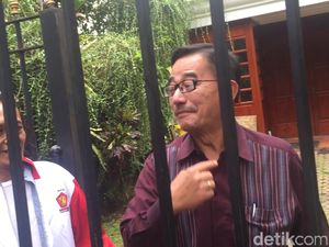 Ketum PA 212 dan Ferry Mursyidan Merapat ke Rumah Prabowo