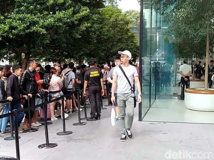 Bertahan Semalam Suntuk Berujung iPhone Idaman