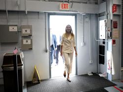 Keceriaan Ivanka Trump Saat Berkunjung ke Kantor NASA