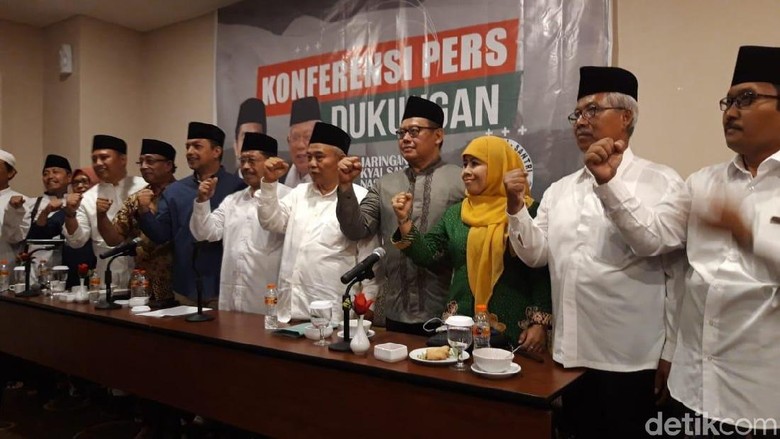 Jokowi-Maruf Amin Diklaim Dapat Dukungan dari Kiai-Santri di Jatim Jokowi-Maruf Amin Diklaim Dapat Dukungan dari Kiai-Santri di Jatim