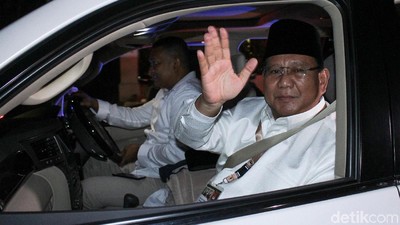 Saat Prabowo-Sandi Semobil Tancap Gas ke KPU