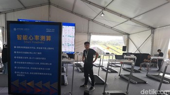 Smart Treadmil yang merekam skor, detak jantung dan performa pengguna. (Foto: detikINET/Rachmatunnisa)