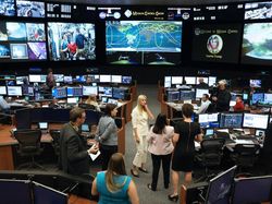 Keceriaan Ivanka Trump Saat Berkunjung ke Kantor NASA