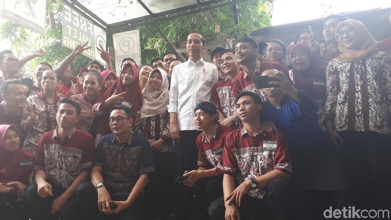 Jokowi: Nomor 1 atau 2 Alhamdulillah, Syukuri Saja Jokowi: Nomor 1 atau 2 Alhamdulillah, Syukuri Saja