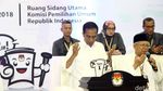 Momen Jokowi Tunjukkan Nomor Urut 1