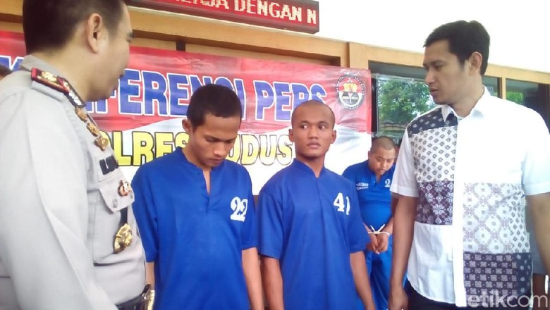 Polisi Masih Buru 7 Pengeroyok yang Tewaskan Sendi di Kudus Polisi Masih Buru 7 Pengeroyok yang Tewaskan Sendi di Kudus