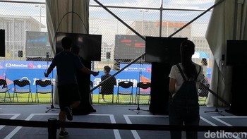 Lompat tali, terdapat sensor pada tali yang digunakan untuk mereview gerakan yang dilakukan efektif atau tidak. (Foto: detikINET/Rachmatunnisa)