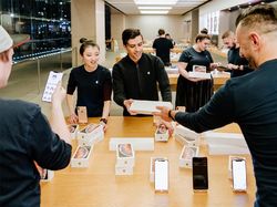 Begini Antrean demi iPhone Baru di Jepang dan Australia