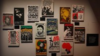 Beragam sejarah lahirnya politik apherteid dan sepak terjang kehidupan politik seorang Nelson Mandela bersama rekan-rekannya dalam menghapuskan sistem politik tersebut terpajang rapi dalam pameran Mandela My Life: The Official Exhebition di Museum Melbourne. Darrian Traynor/Getty Images.