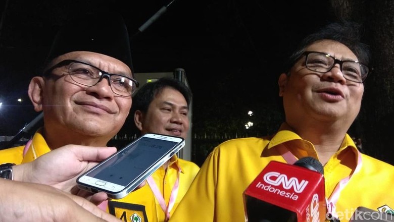 Airlangga: Nomor Urut 1, Harapannya Jokowi RI-1 Lagi Airlangga: Nomor Urut 1, Harapannya Jokowi RI-1 Lagi