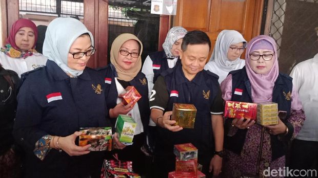BPOM menggerebek 4 gudang penyimpanan obat tradisional ilegal