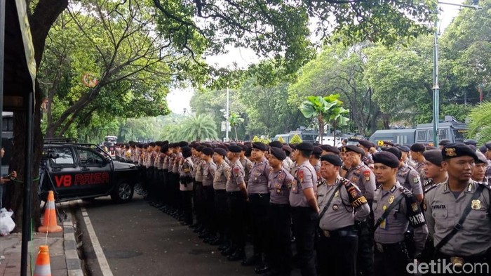 Polisi Gelar Apel Pengamanan Pengundian Nomor Urut Capres